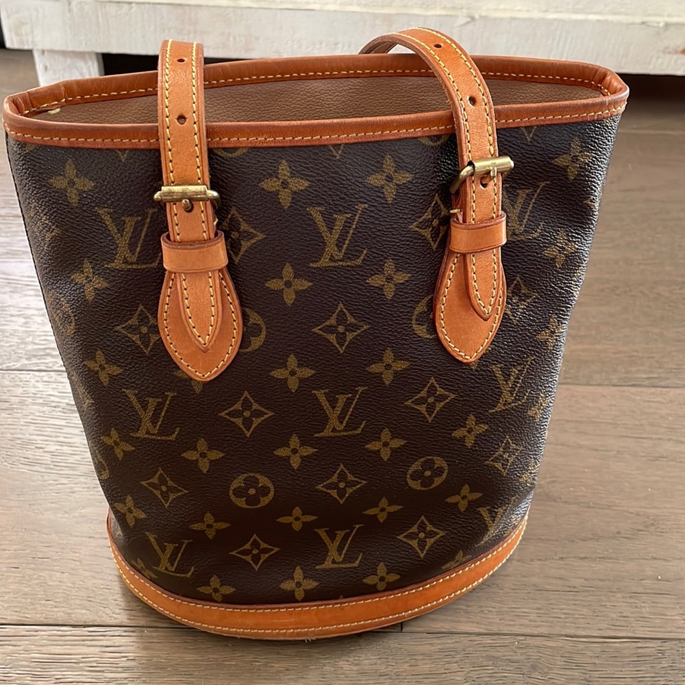 Louis Vuitton Monogram Bucket PM w/pochette